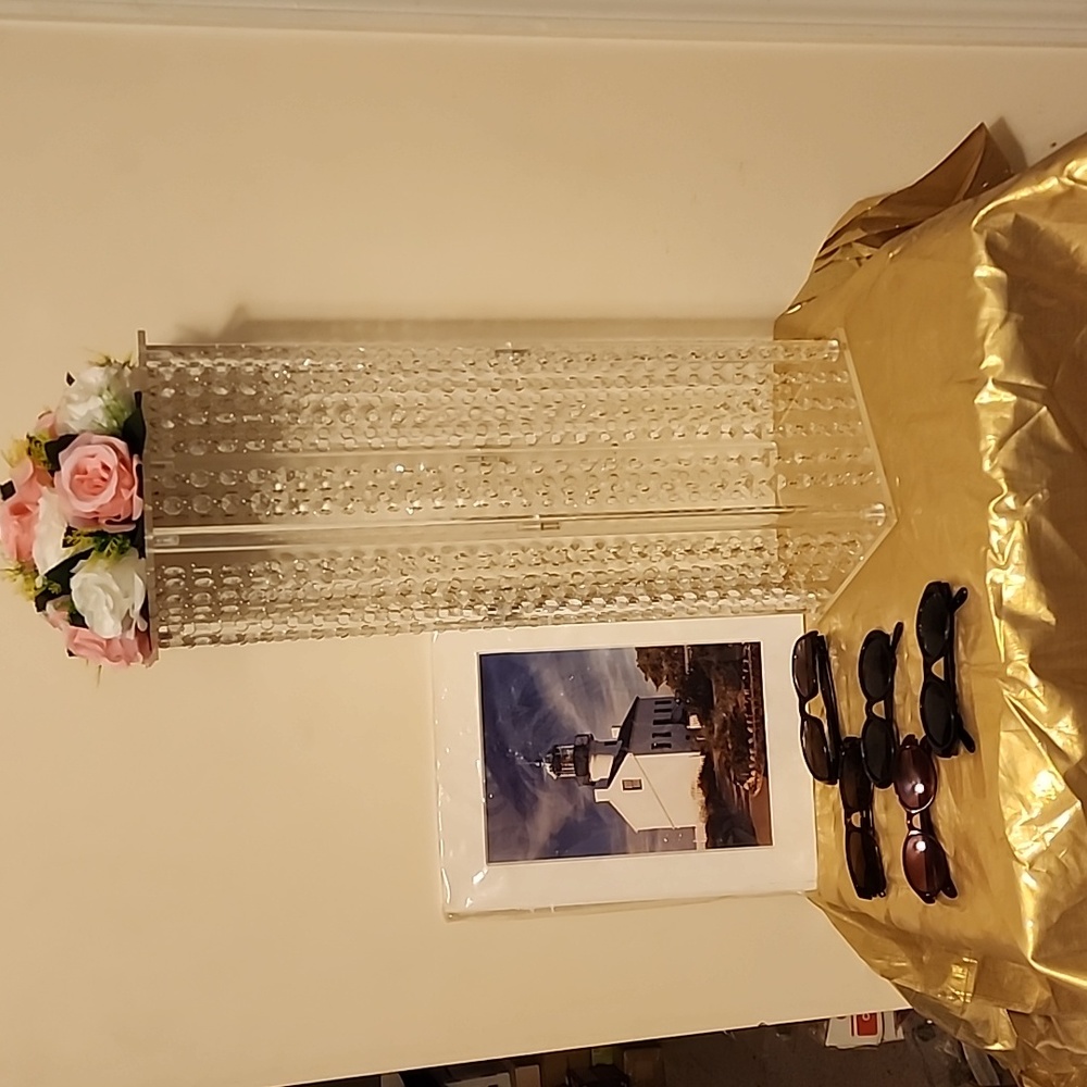 BUNDLE OF WOMEN'S SUNGLASSES